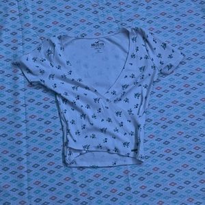 Hollister Floral Crossbody Tee!